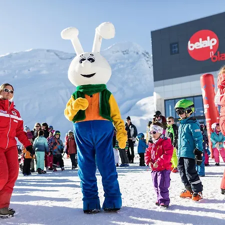 Burgen アパート ナータース